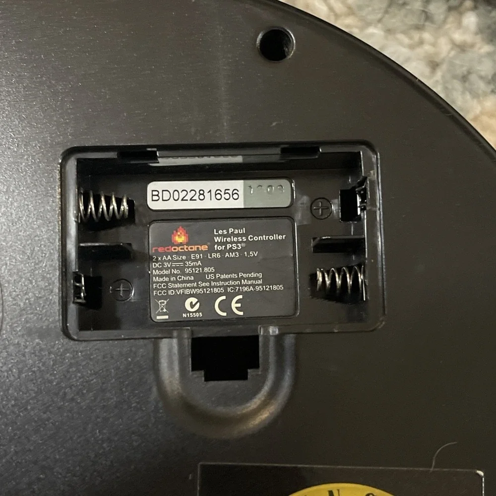 2 x Gibson Les Paul Guitar Hero Guitar PlayStation‎ PS2 PS3 No Dongle